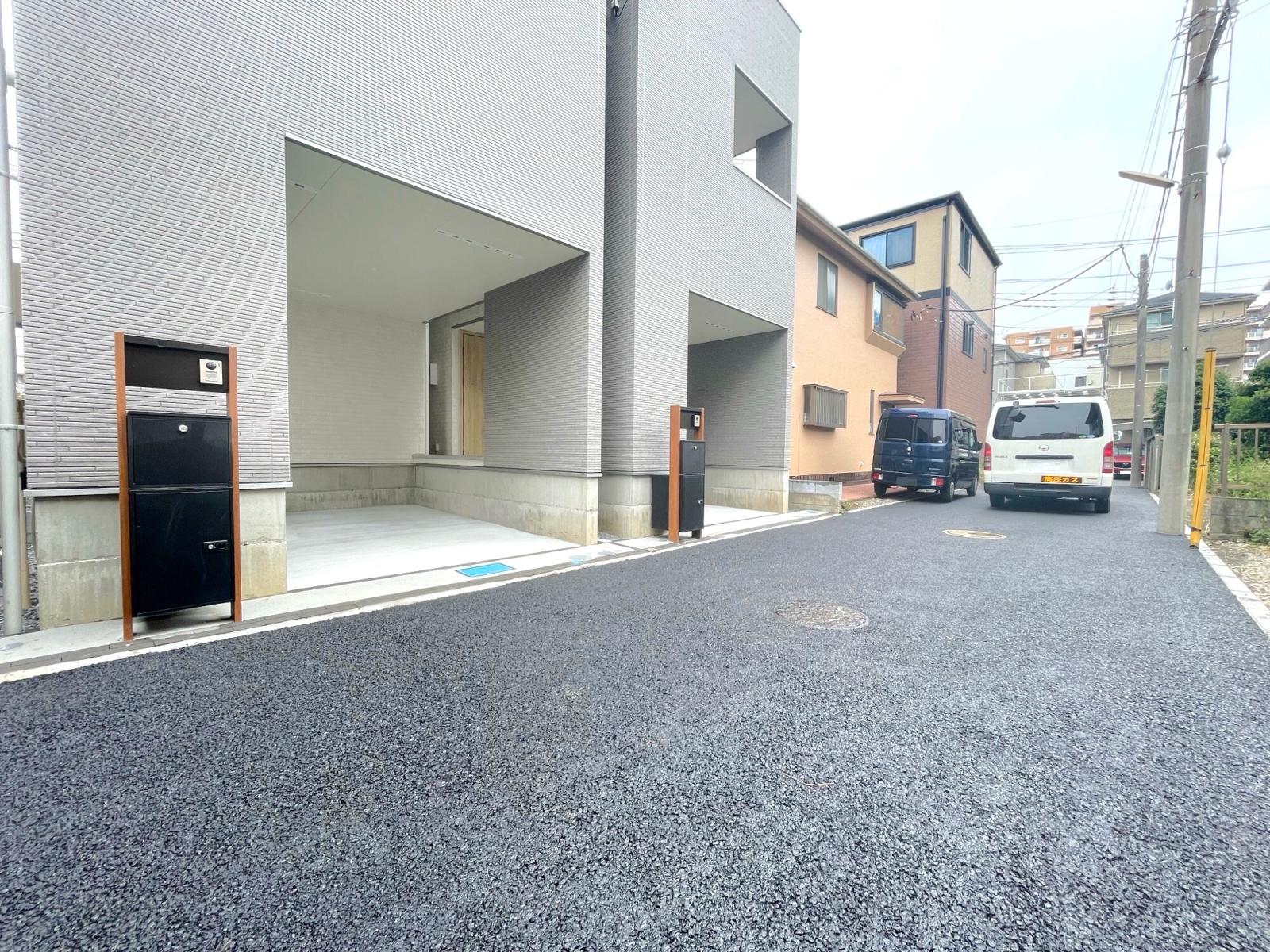 前面道路（舗装完了）